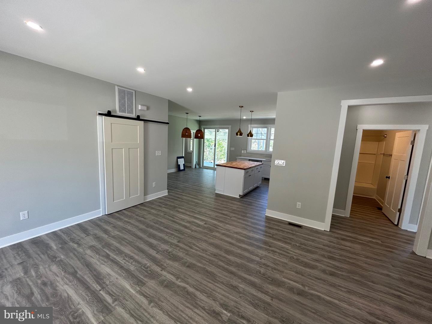 521 TAYLOR'S BEACH ROAD, REEDVILLE, Virginia 22539, 3 Bedrooms Bedrooms, ,2 BathroomsBathrooms,Residential,For sale,521 TAYLOR'S BEACH ROAD,VANV2001360 MLS # VANV2001360
