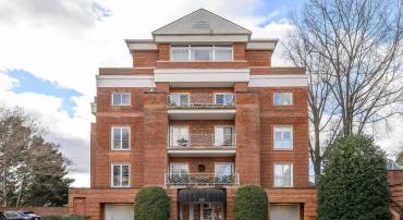 635 WORTHINGTON DR #302, CHARLOTTESVILLE, Virginia 22903, 2 Bedrooms Bedrooms, ,2 BathroomsBathrooms,Residential,For sale,635 WORTHINGTON DR #302,659262 MLS # 659262