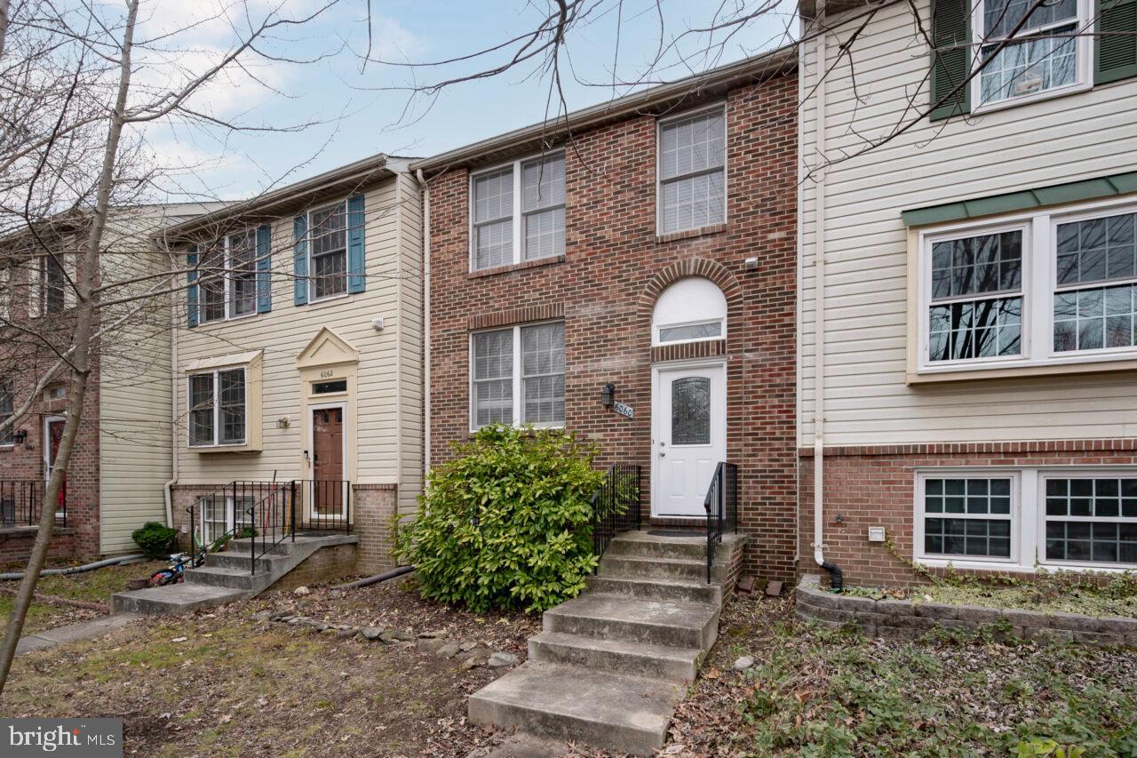 6060 CHICORY PL, ALEXANDRIA, Virginia 22310, 2 Bedrooms Bedrooms, ,3 BathroomsBathrooms,Residential,For sale,6060 CHICORY PL,VAFX2214398 MLS # VAFX2214398