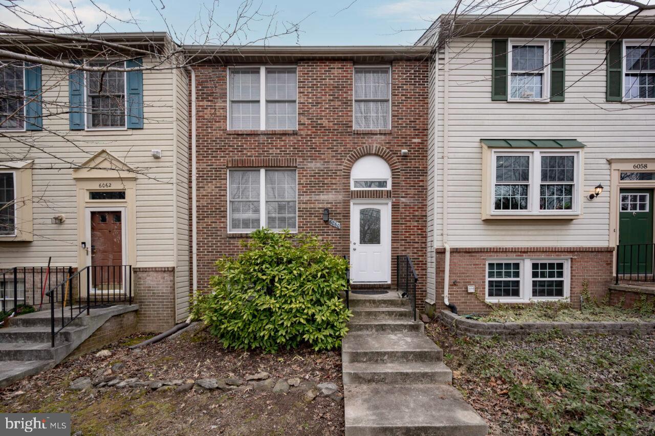 6060 CHICORY PL, ALEXANDRIA, Virginia 22310, 2 Bedrooms Bedrooms, ,3 BathroomsBathrooms,Residential,For sale,6060 CHICORY PL,VAFX2214398 MLS # VAFX2214398