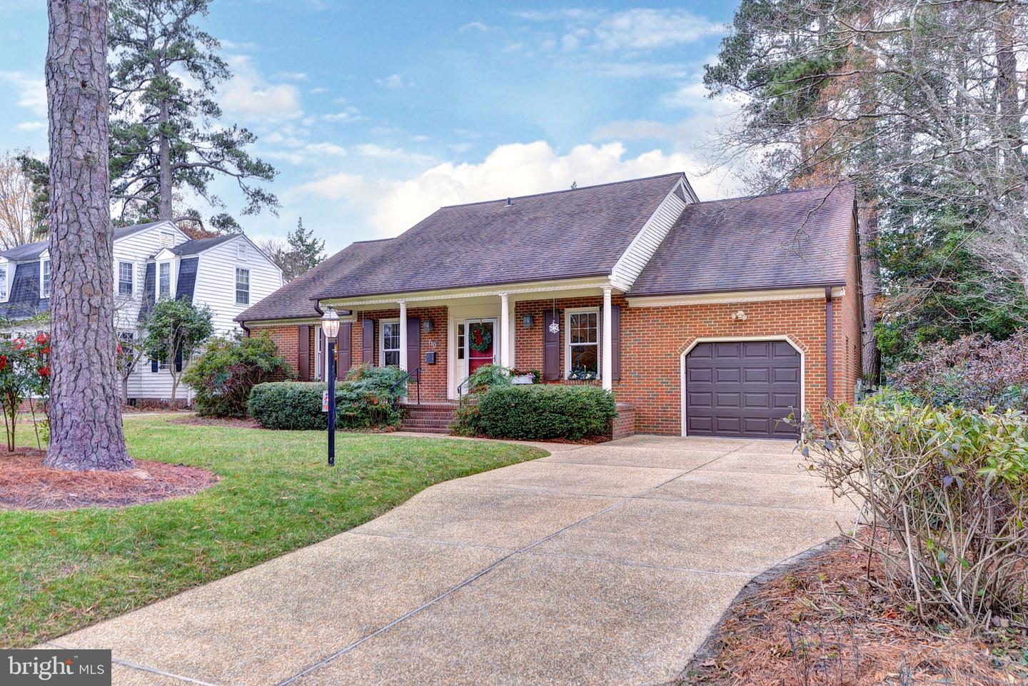 710 COLLEGE TER, WILLIAMSBURG, Virginia 23185, 3 Bedrooms Bedrooms, 8 Rooms Rooms,2 BathroomsBathrooms,Residential,For sale,710 COLLEGE TER,VAJC2000372 MLS # VAJC2000372