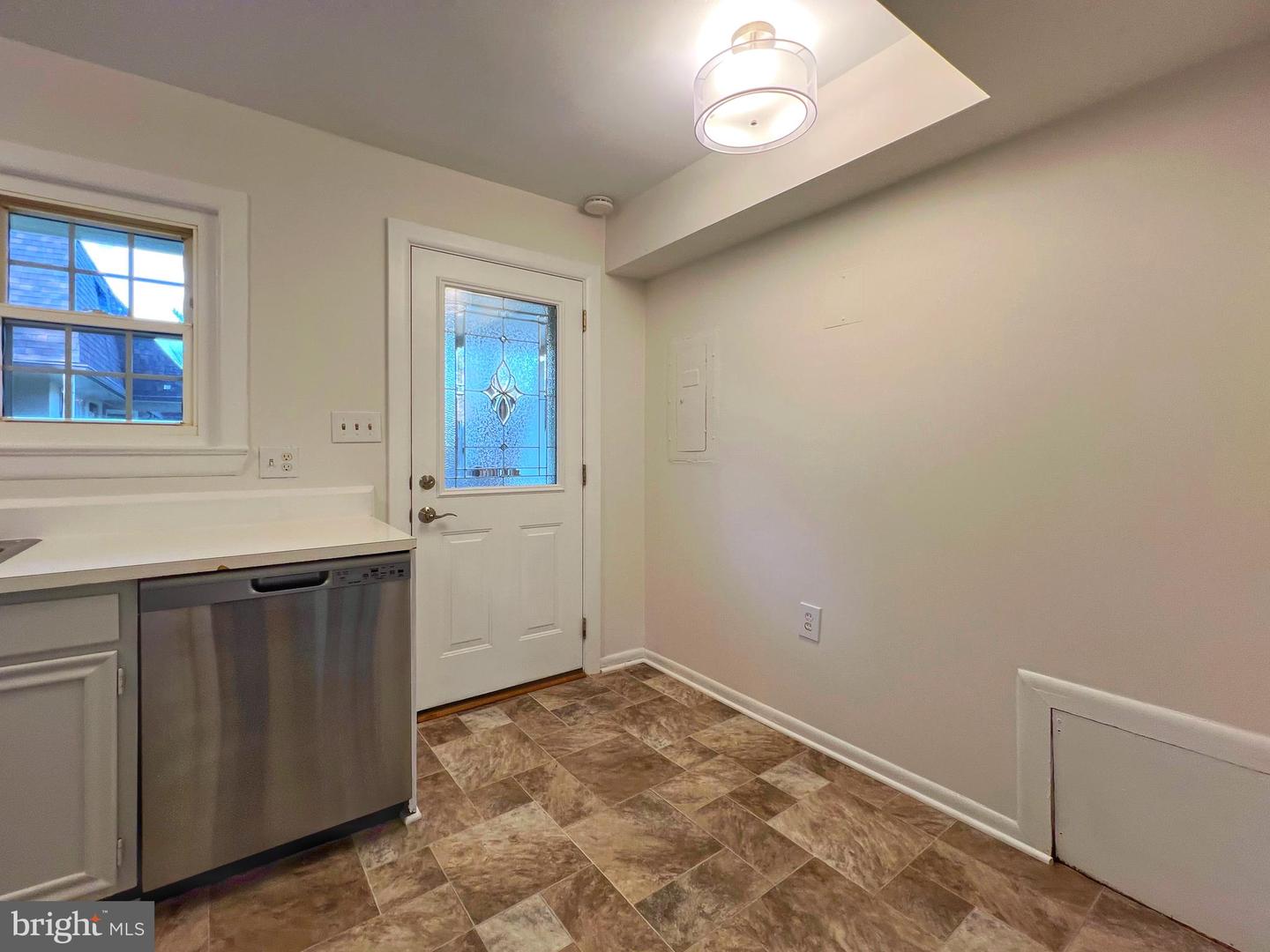 208 S VIRGINIA AVE #76, FALLS CHURCH, Virginia 22046, 2 Bedrooms Bedrooms, ,1 BathroomBathrooms,Residential,For sale,208 S VIRGINIA AVE #76,VAFA2002656 MLS # VAFA2002656