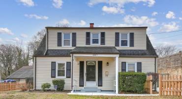 2507 FAIRHAVEN AVE, ALEXANDRIA, Virginia 22303, 4 Bedrooms Bedrooms, ,3 BathroomsBathrooms,Residential,For sale,2507 FAIRHAVEN AVE,VAFX2214770 MLS # VAFX2214770