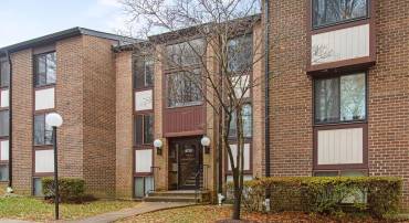 9725 KINGS CROWN CT #101, FAIRFAX, Virginia 22031, 2 Bedrooms Bedrooms, ,2 BathroomsBathrooms,Residential,For sale,9725 KINGS CROWN CT #101,VAFX2214780 MLS # VAFX2214780