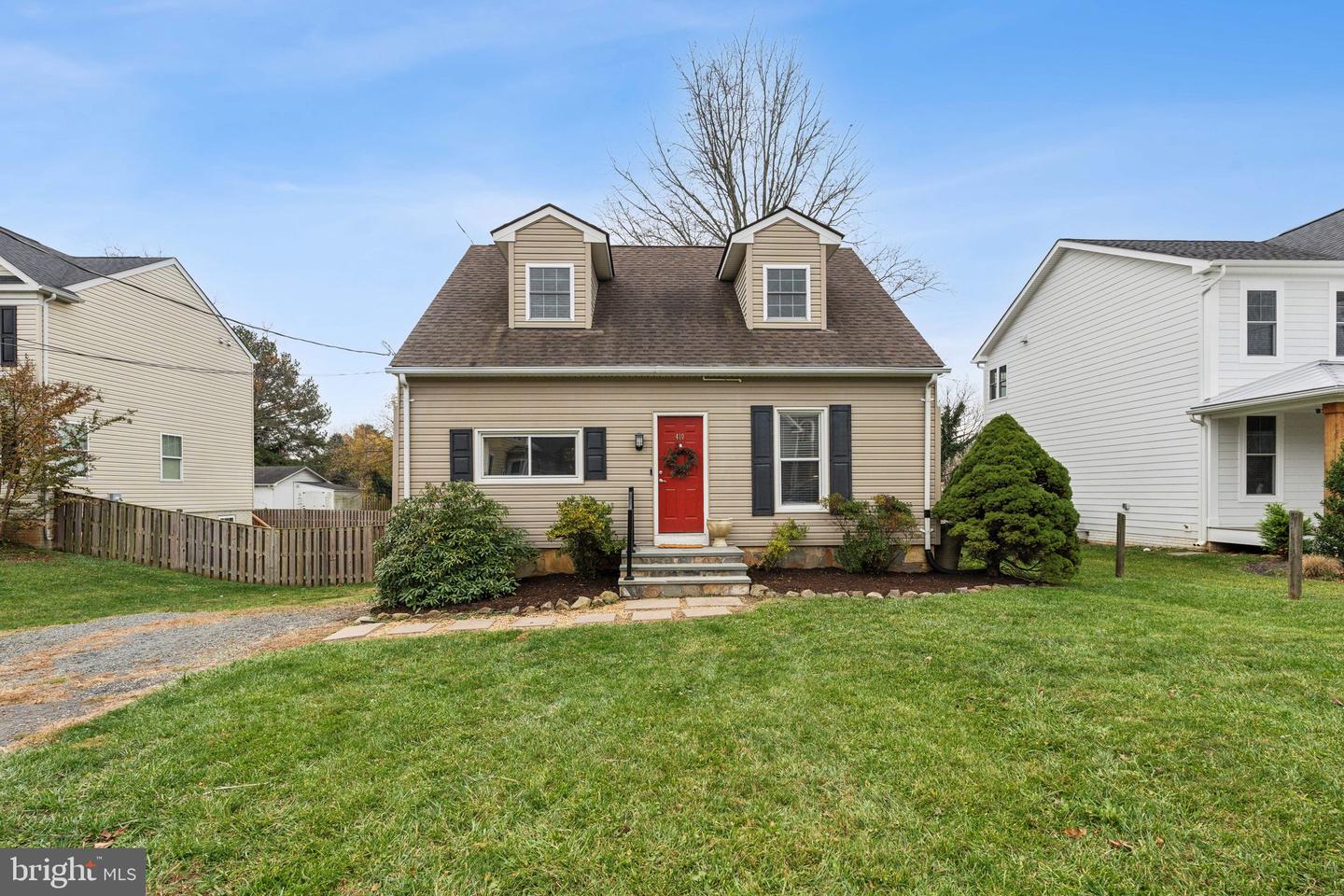 410 E G ST, PURCELLVILLE, Virginia 20132, 2 Bedrooms Bedrooms, ,2 BathroomsBathrooms,Residential,For sale,410 E G ST,VALO2084090 MLS # VALO2084090