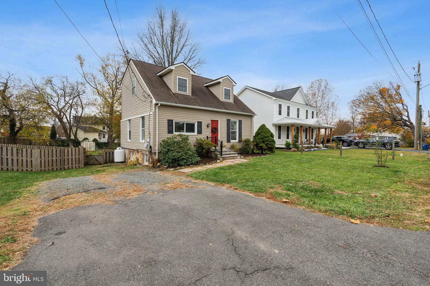 410 E G ST, PURCELLVILLE, Virginia 20132, 2 Bedrooms Bedrooms, ,2 BathroomsBathrooms,Residential,For sale,410 E G ST,VALO2084090 MLS # VALO2084090