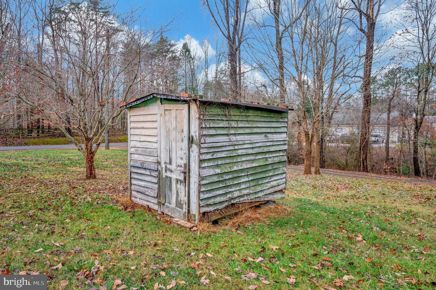 8310 SINCLAIR MILL RD, MANASSAS, Virginia 20112, 3 Bedrooms Bedrooms, ,1 BathroomBathrooms,Residential,For sale,8310 SINCLAIR MILL RD,VAPW2084610 MLS # VAPW2084610