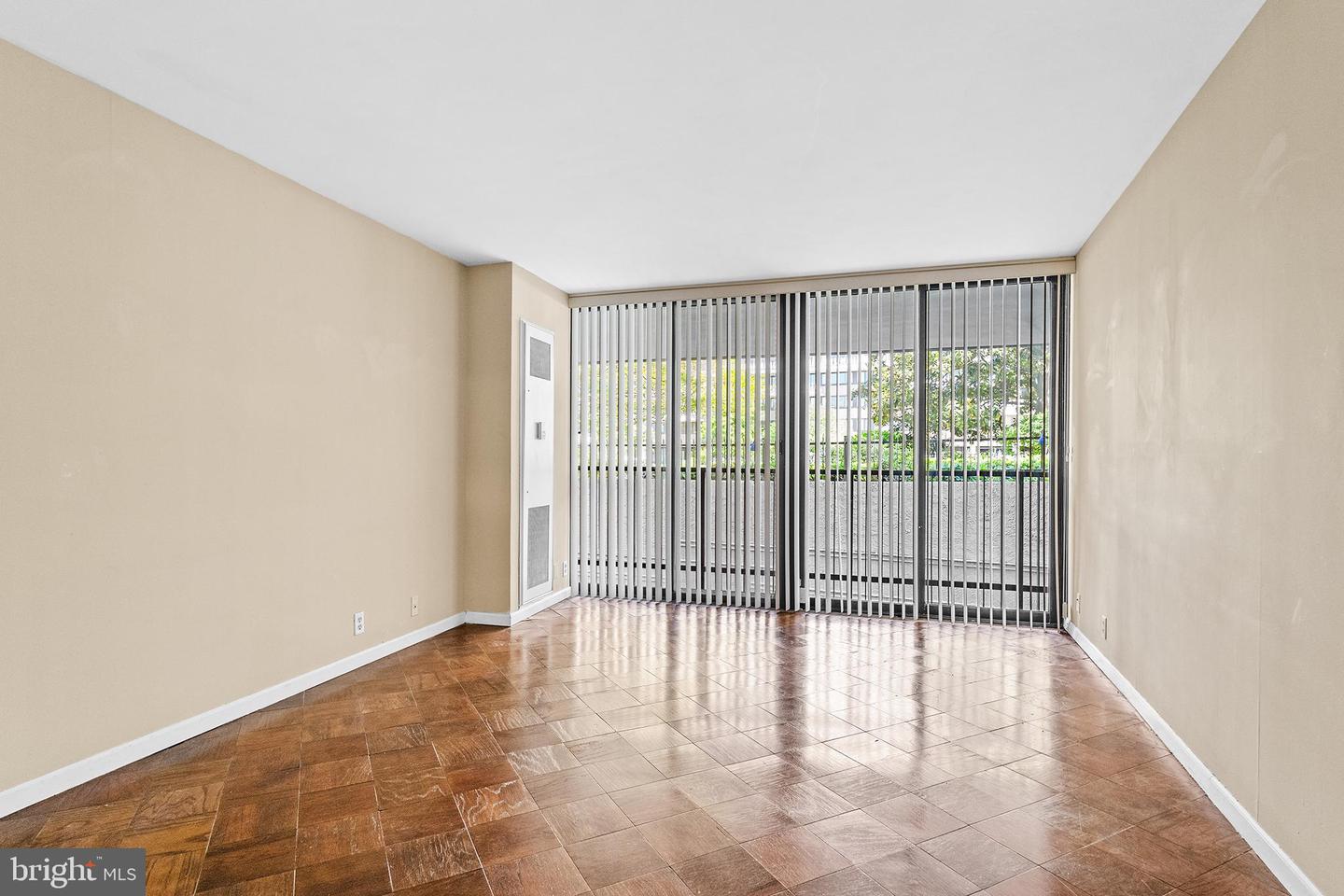 700 NEW HAMPSHIRE AVE NW #117, WASHINGTON, District Of Columbia 20037, 2 Bedrooms Bedrooms, ,2 BathroomsBathrooms,Residential,For sale,700 NEW HAMPSHIRE AVE NW #117,DCDC2140342 MLS # DCDC2140342