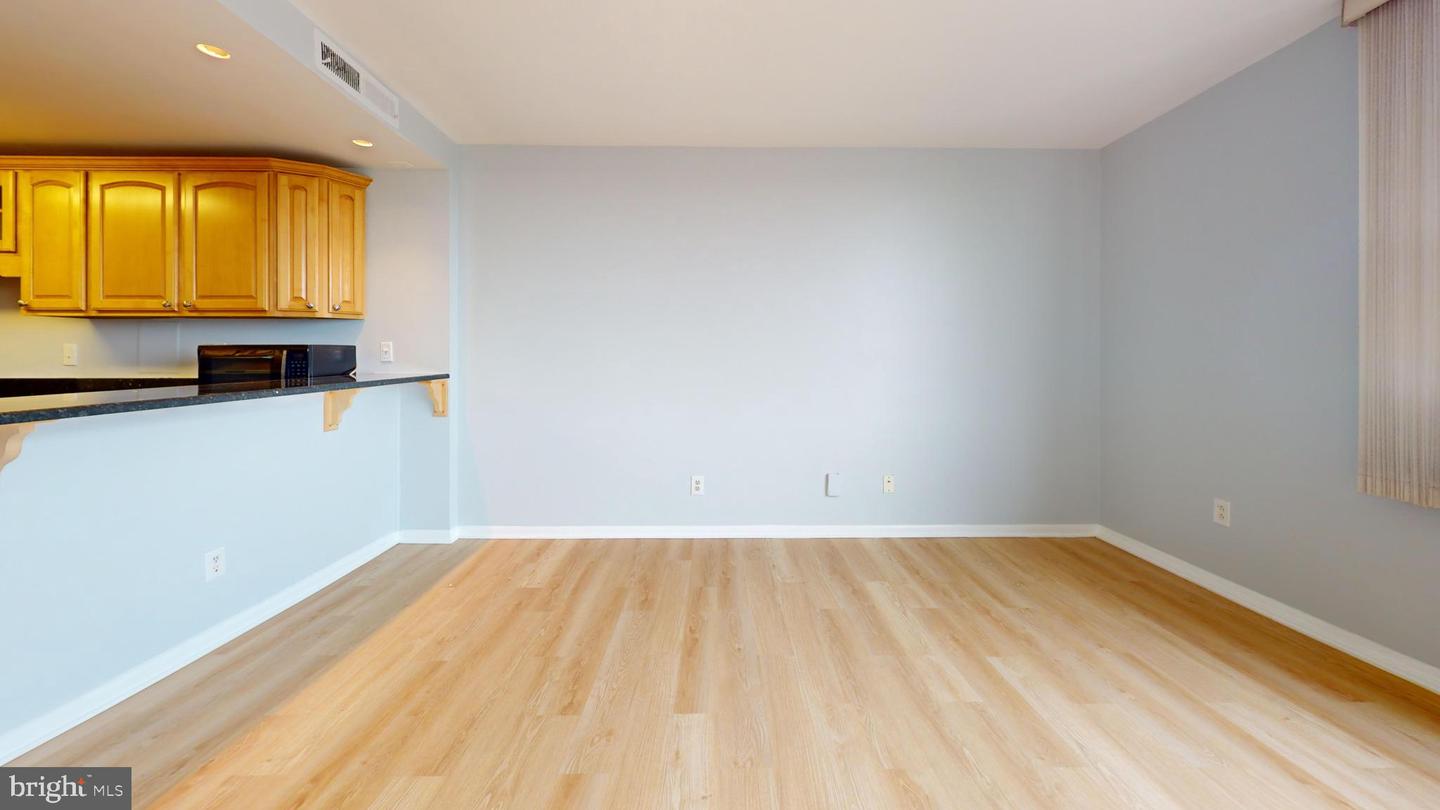 4600 DUKE ST #1330, ALEXANDRIA, Virginia 22304, 1 Bedroom Bedrooms, ,1 BathroomBathrooms,Residential,For sale,4600 DUKE ST #1330,VAAX2039996 MLS # VAAX2039996