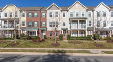 561 VAN BUREN ST, HERNDON, Virginia 20170, 4 Bedrooms Bedrooms, ,3 BathroomsBathrooms,Residential,For sale,561 VAN BUREN ST,VAFX2214070 MLS # VAFX2214070