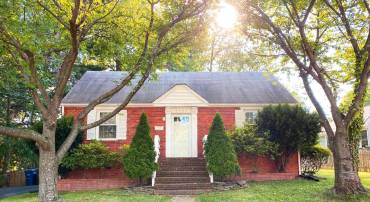 2902 SUMMERFIELD RD, FALLS CHURCH, Virginia 22042, 4 Bedrooms Bedrooms, ,2 BathroomsBathrooms,Residential,For sale,2902 SUMMERFIELD RD,VAFX2213472 MLS # VAFX2213472