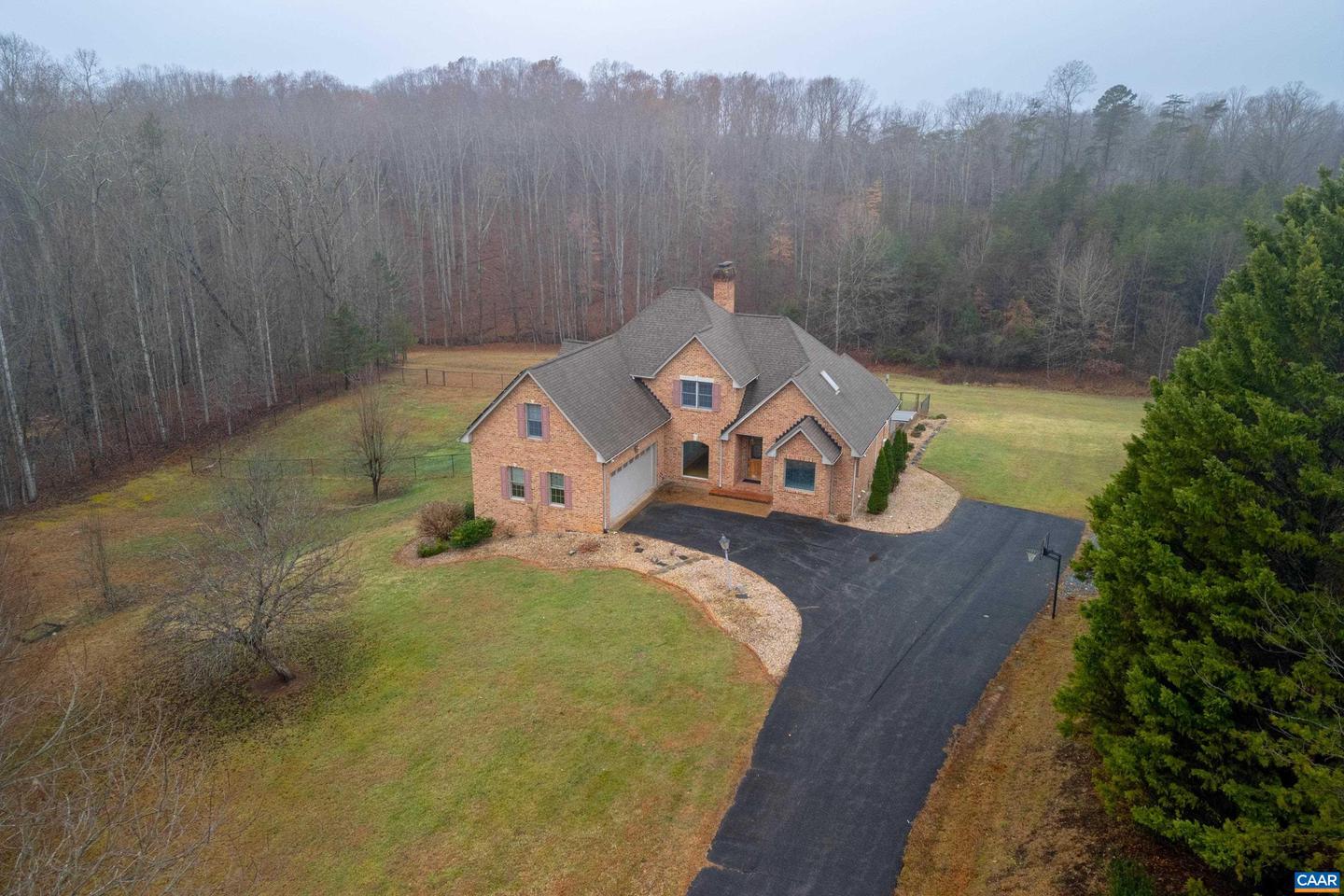 4654 ROARING RUN RD, GOODE, Virginia 24556, 5 Bedrooms Bedrooms, ,4 BathroomsBathrooms,Residential,For sale,4654 ROARING RUN RD,659594 MLS # 659594