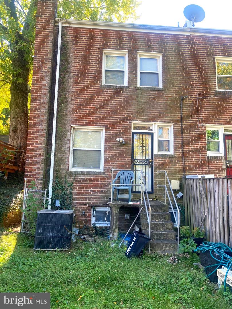 1712 U ST SE, WASHINGTON, District Of Columbia 20020, 3 Bedrooms Bedrooms, ,1 BathroomBathrooms,Residential,For sale,1712 U ST SE,DCDC2172432 MLS # DCDC2172432