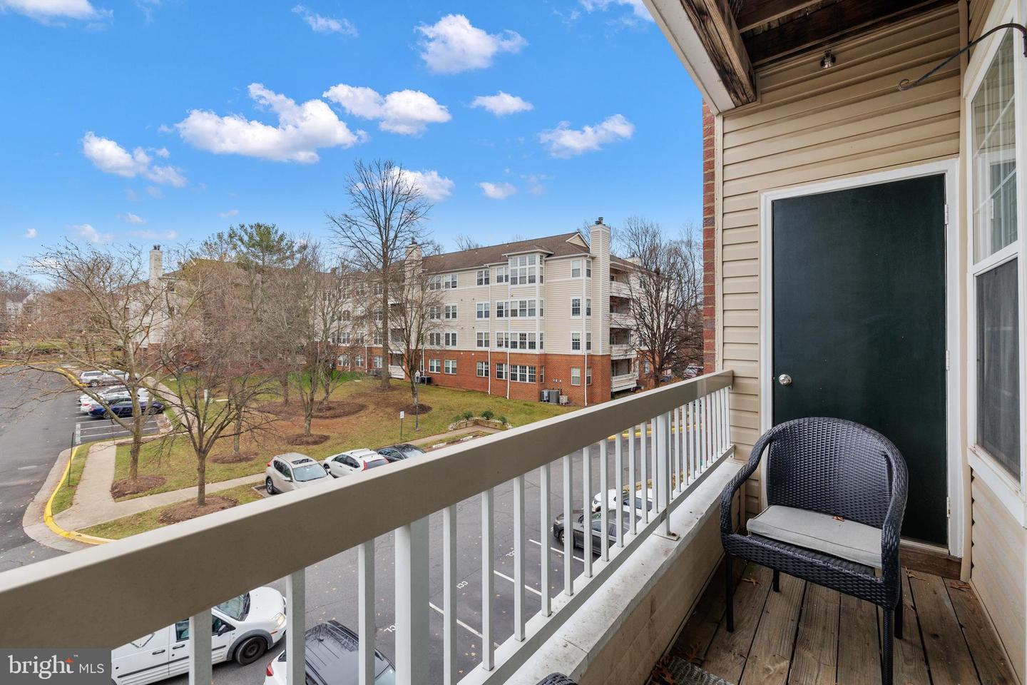 4200 MOZART BRIGADE LN #O, FAIRFAX, Virginia 22033, 2 Bedrooms Bedrooms, ,2 BathroomsBathrooms,Residential,For sale,4200 MOZART BRIGADE LN #O,VAFX2214718 MLS # VAFX2214718