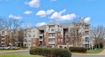 4200 MOZART BRIGADE LN #O, FAIRFAX, Virginia 22033, 2 Bedrooms Bedrooms, ,2 BathroomsBathrooms,Residential,For sale,4200 MOZART BRIGADE LN #O,VAFX2214718 MLS # VAFX2214718