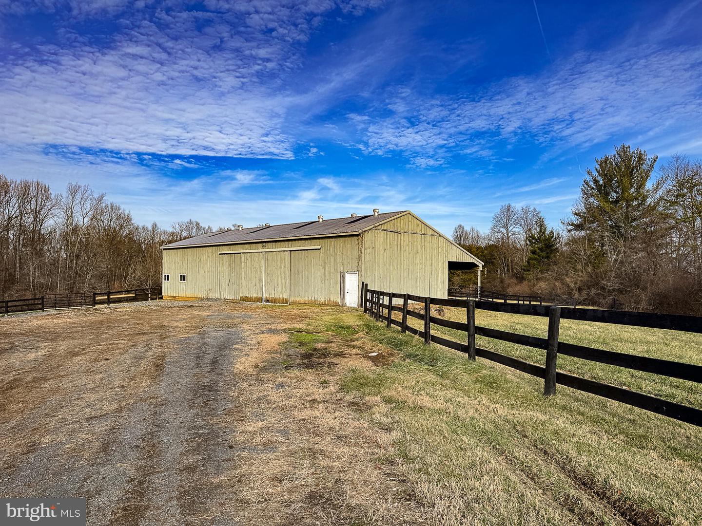 21673 OATLANDS RD, ALDIE, Virginia 20105, 5 Bedrooms Bedrooms, ,3 BathroomsBathrooms,Residential,For sale,21673 OATLANDS RD,VALO2085442 MLS # VALO2085442