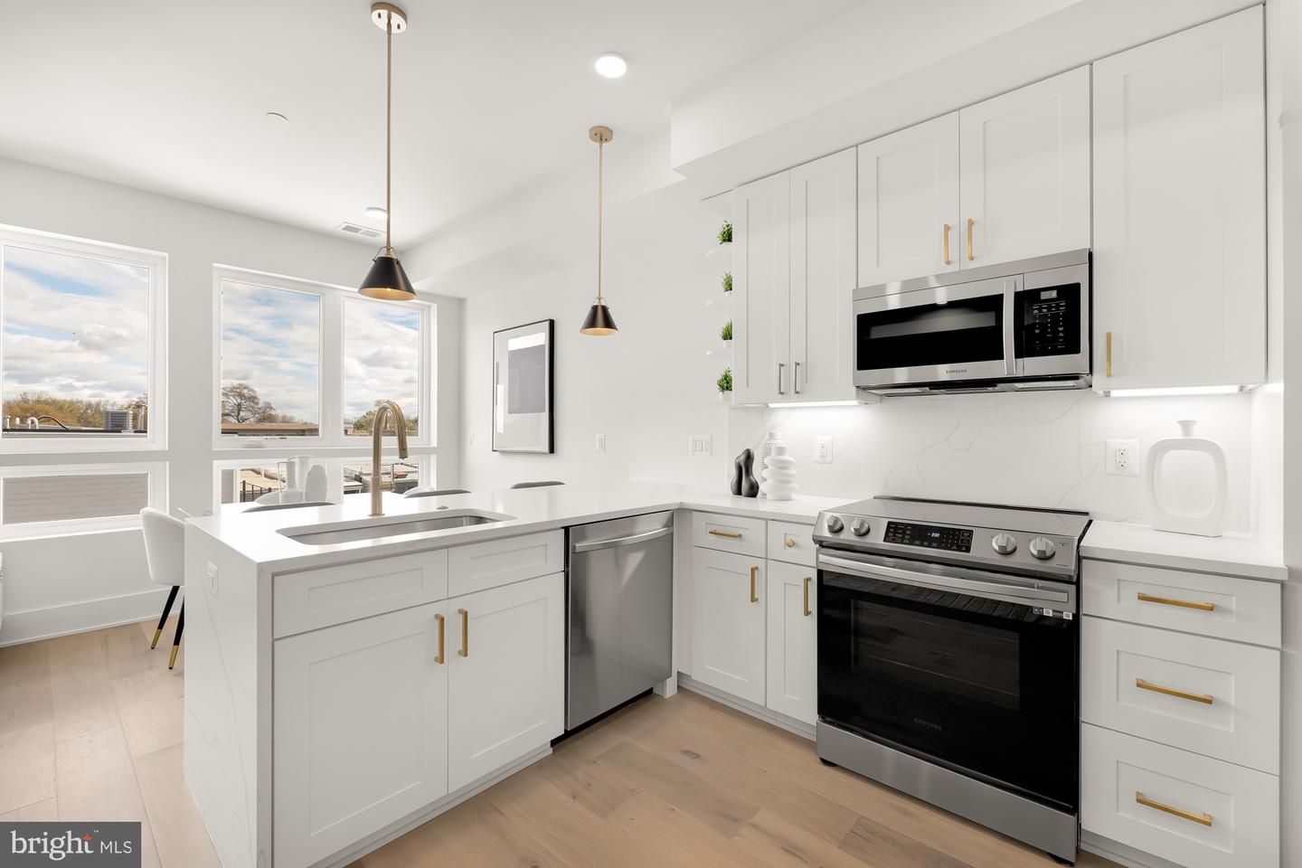 1006 FLORIDA AVE NE #PH1, WASHINGTON, District Of Columbia 20002, 2 Bedrooms Bedrooms, ,2 BathroomsBathrooms,Residential,For sale,1006 FLORIDA AVE NE #PH1,DCDC2172382 MLS # DCDC2172382