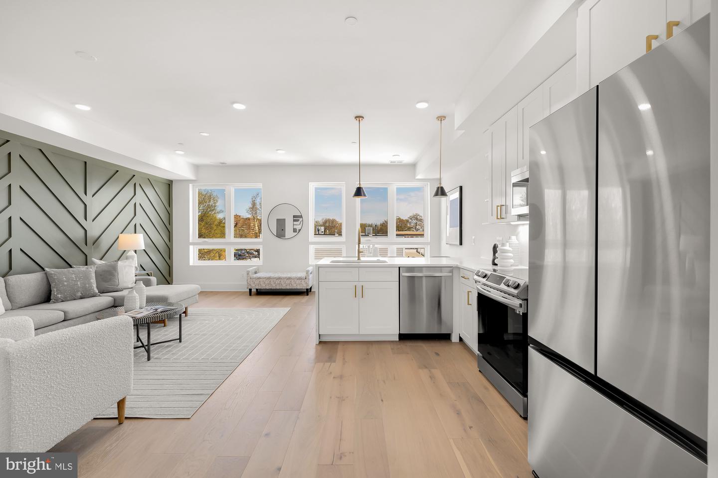 1006 FLORIDA AVE NE #PH1, WASHINGTON, District Of Columbia 20002, 2 Bedrooms Bedrooms, ,2 BathroomsBathrooms,Residential,For sale,1006 FLORIDA AVE NE #PH1,DCDC2172382 MLS # DCDC2172382