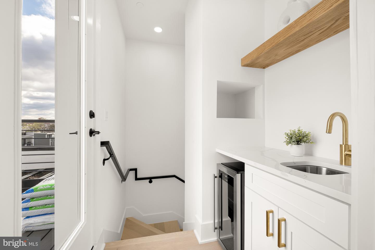 1006 FLORIDA AVE NE #PH1, WASHINGTON, District Of Columbia 20002, 2 Bedrooms Bedrooms, ,2 BathroomsBathrooms,Residential,For sale,1006 FLORIDA AVE NE #PH1,DCDC2172382 MLS # DCDC2172382
