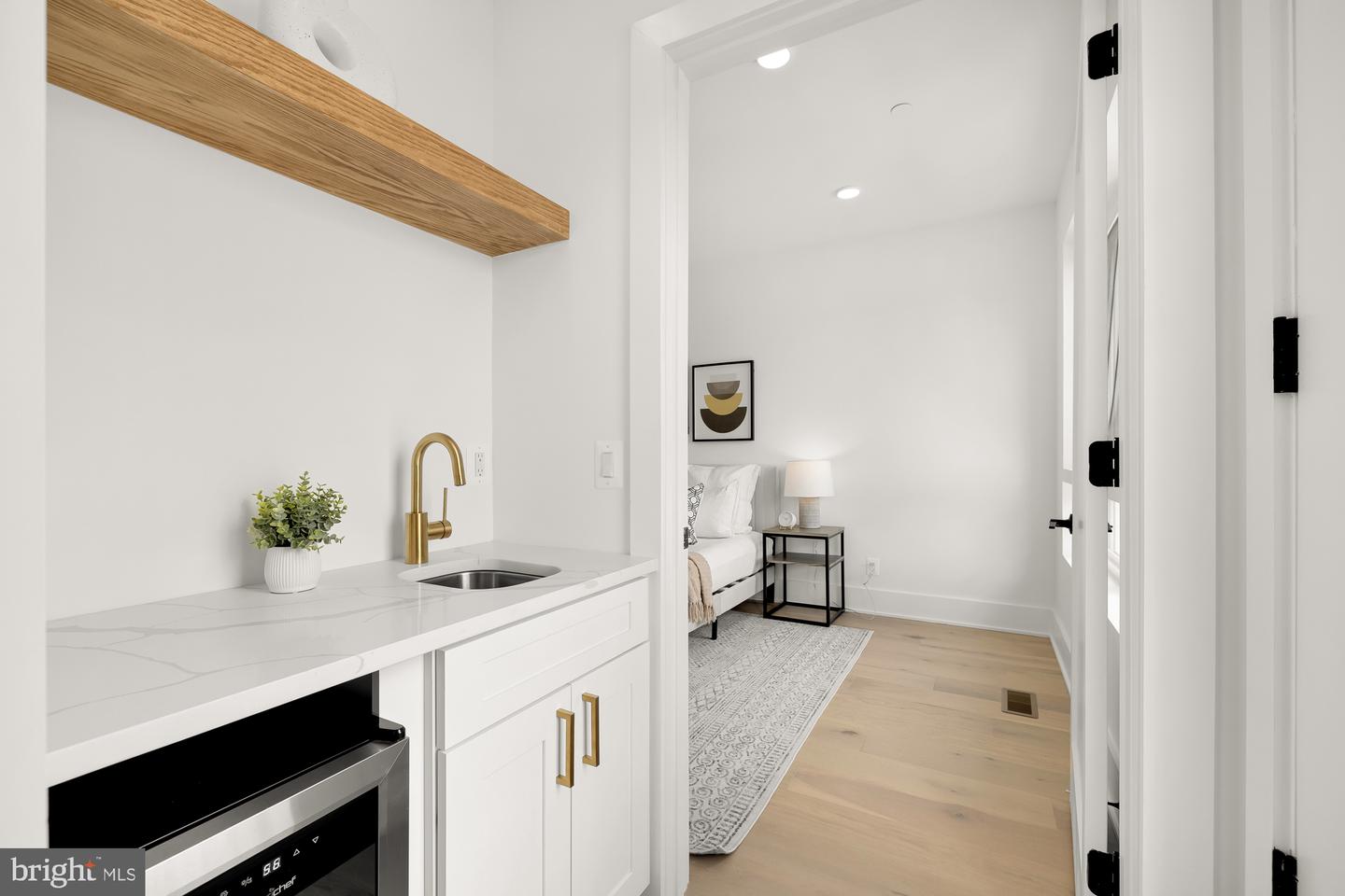 1006 FLORIDA AVE NE #PH1, WASHINGTON, District Of Columbia 20002, 2 Bedrooms Bedrooms, ,2 BathroomsBathrooms,Residential,For sale,1006 FLORIDA AVE NE #PH1,DCDC2172382 MLS # DCDC2172382