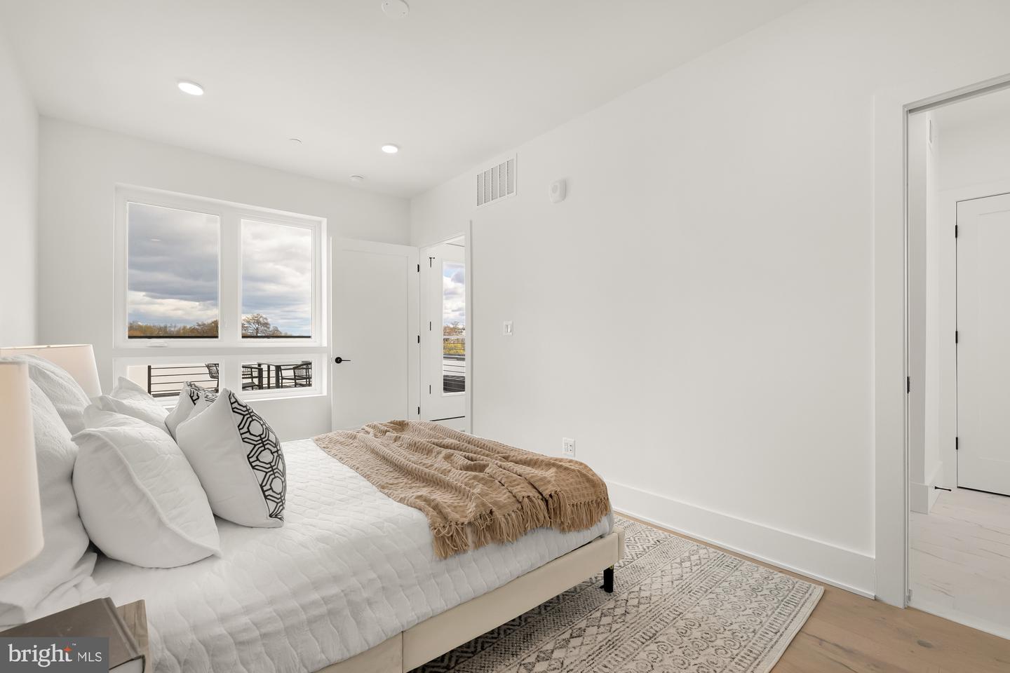 1006 FLORIDA AVE NE #PH1, WASHINGTON, District Of Columbia 20002, 2 Bedrooms Bedrooms, ,2 BathroomsBathrooms,Residential,For sale,1006 FLORIDA AVE NE #PH1,DCDC2172382 MLS # DCDC2172382
