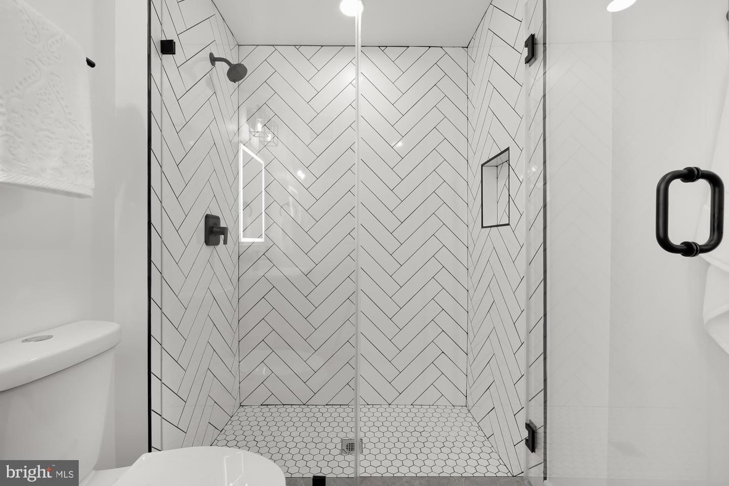 1006 FLORIDA AVE NE #PH1, WASHINGTON, District Of Columbia 20002, 2 Bedrooms Bedrooms, ,2 BathroomsBathrooms,Residential,For sale,1006 FLORIDA AVE NE #PH1,DCDC2172382 MLS # DCDC2172382