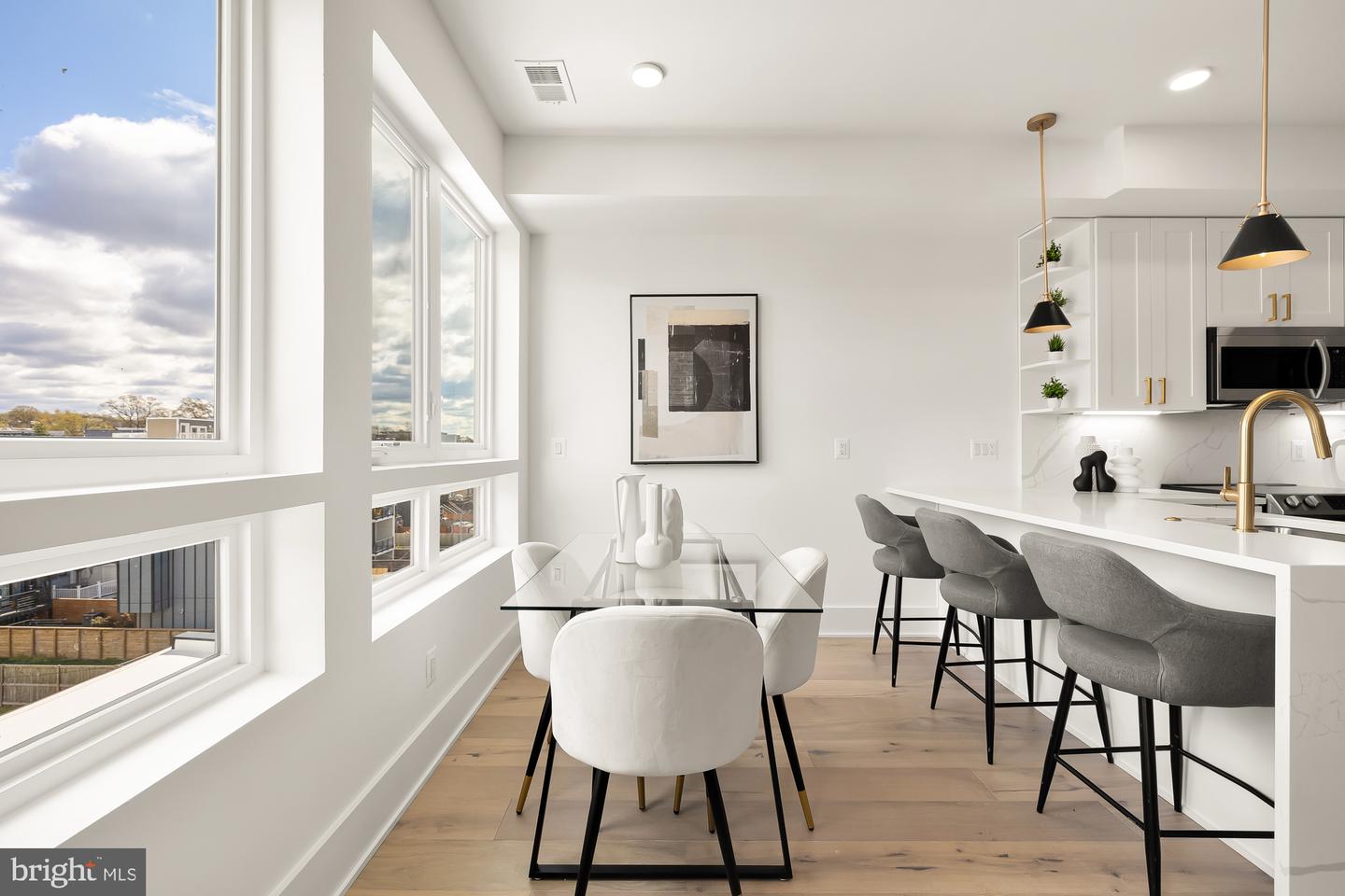 1006 FLORIDA AVE NE #PH1, WASHINGTON, District Of Columbia 20002, 2 Bedrooms Bedrooms, ,2 BathroomsBathrooms,Residential,For sale,1006 FLORIDA AVE NE #PH1,DCDC2172382 MLS # DCDC2172382