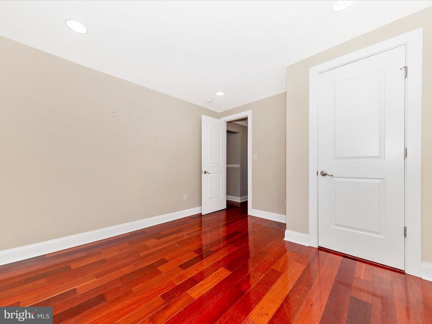 4704 GLOUCESTER RD, ALEXANDRIA, Virginia 22312, 3 Bedrooms Bedrooms, ,2 BathroomsBathrooms,Residential,For sale,4704 GLOUCESTER RD,VAFX2215360 MLS # VAFX2215360