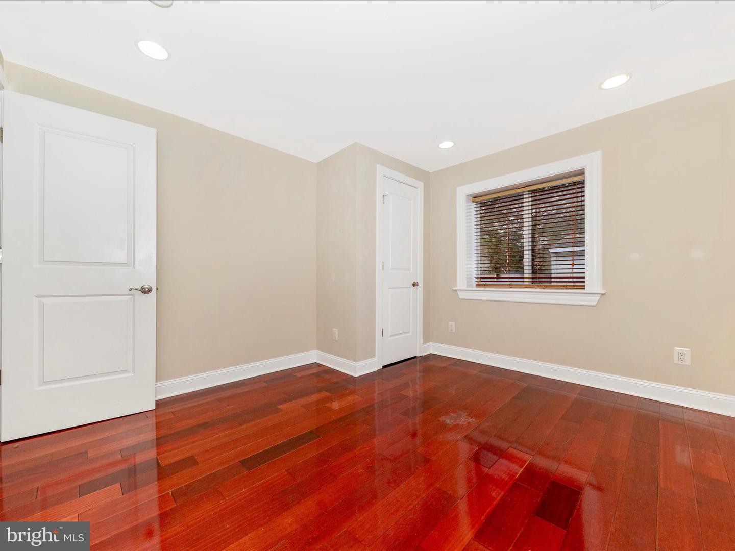 4704 GLOUCESTER RD, ALEXANDRIA, Virginia 22312, 3 Bedrooms Bedrooms, ,2 BathroomsBathrooms,Residential,For sale,4704 GLOUCESTER RD,VAFX2215360 MLS # VAFX2215360