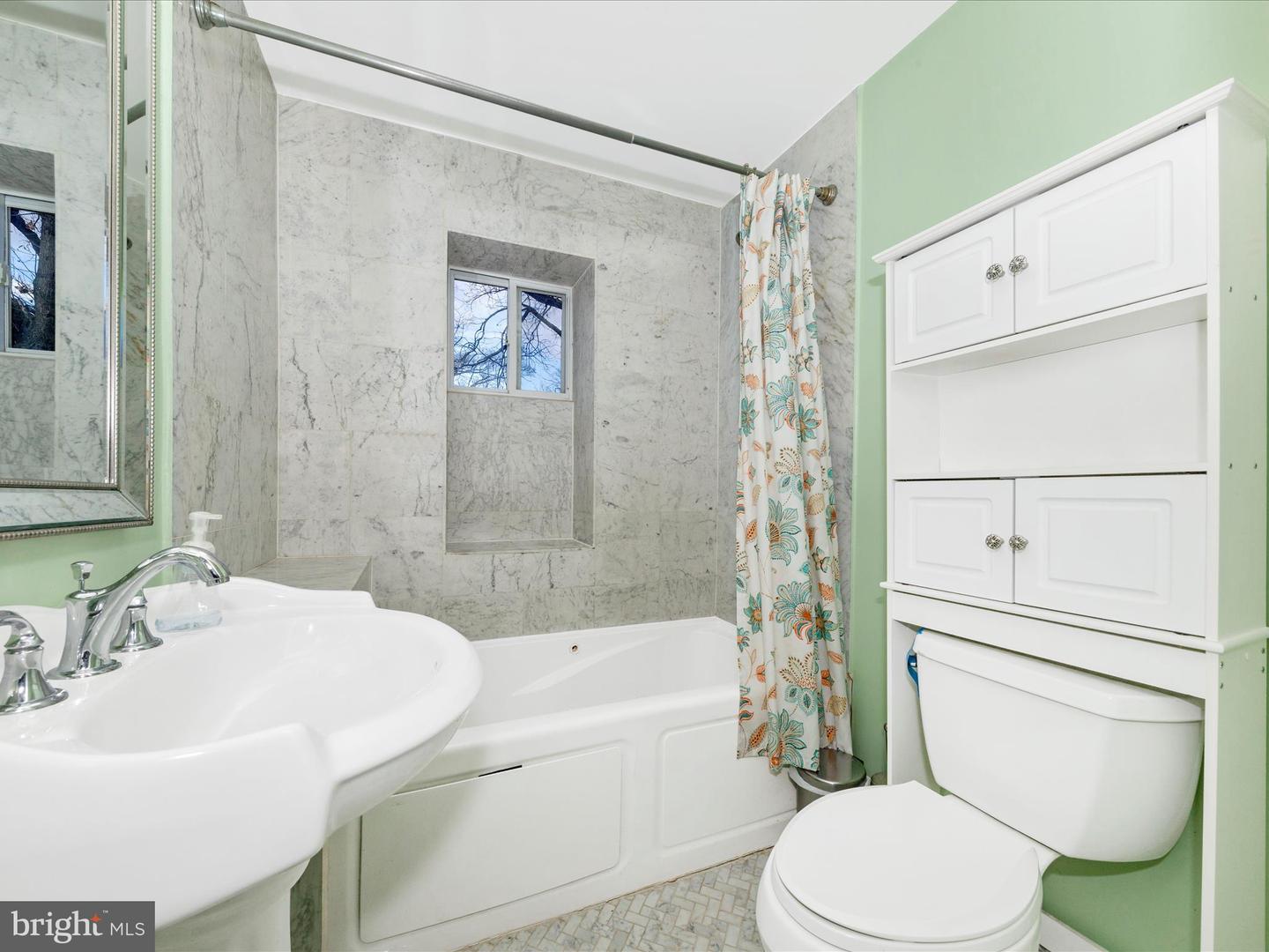 4704 GLOUCESTER RD, ALEXANDRIA, Virginia 22312, 3 Bedrooms Bedrooms, ,2 BathroomsBathrooms,Residential,For sale,4704 GLOUCESTER RD,VAFX2215360 MLS # VAFX2215360