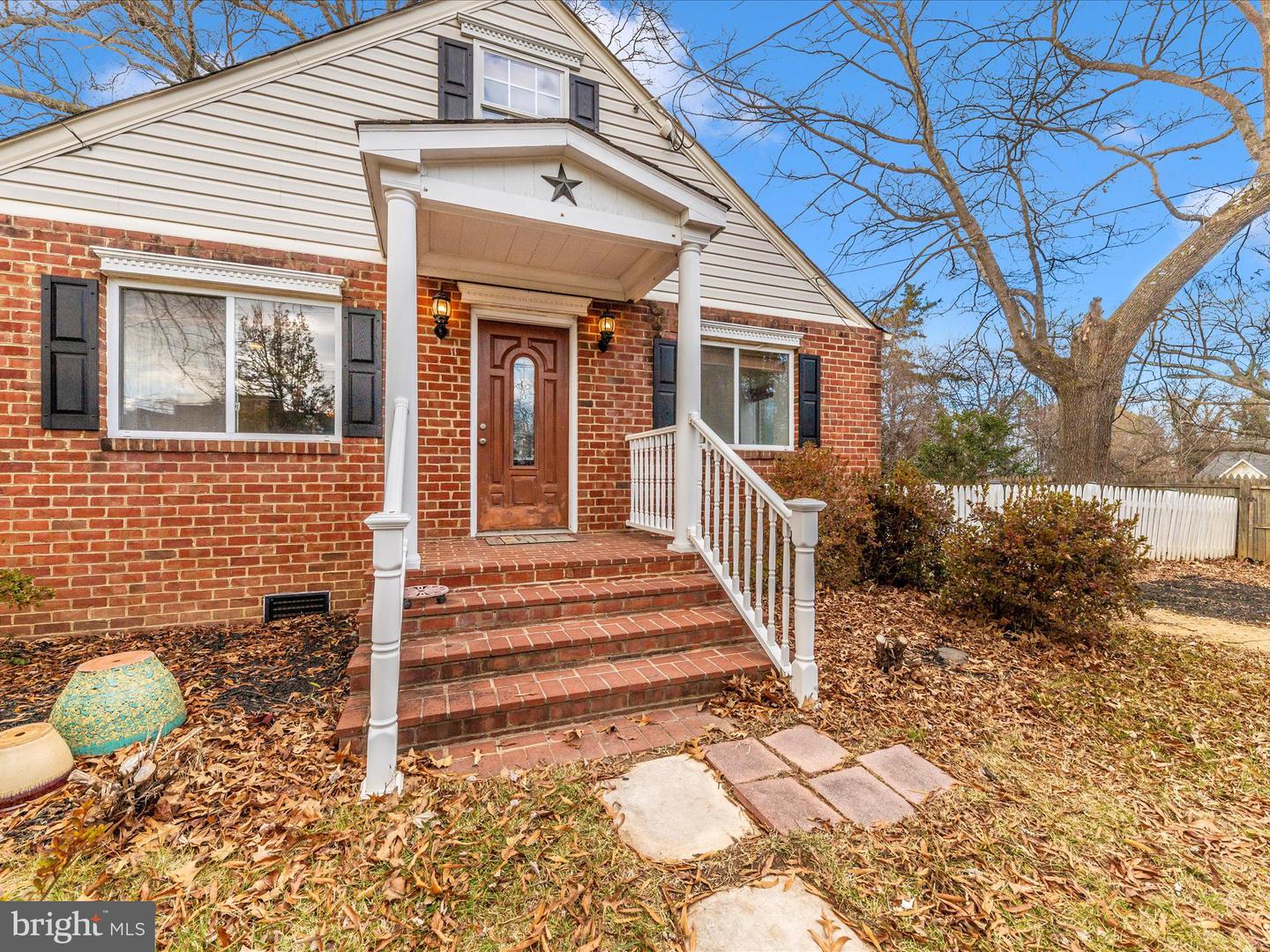 4704 GLOUCESTER RD, ALEXANDRIA, Virginia 22312, 3 Bedrooms Bedrooms, ,2 BathroomsBathrooms,Residential,For sale,4704 GLOUCESTER RD,VAFX2215360 MLS # VAFX2215360