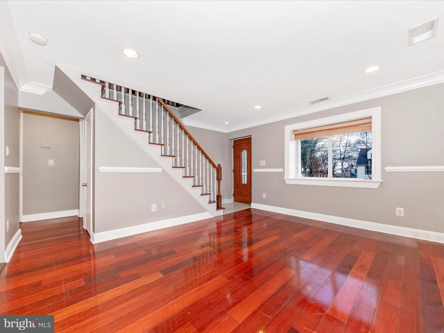 4704 GLOUCESTER RD, ALEXANDRIA, Virginia 22312, 3 Bedrooms Bedrooms, ,2 BathroomsBathrooms,Residential,For sale,4704 GLOUCESTER RD,VAFX2215360 MLS # VAFX2215360