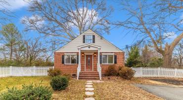 4704 GLOUCESTER RD, ALEXANDRIA, Virginia 22312, 3 Bedrooms Bedrooms, ,2 BathroomsBathrooms,Residential,For sale,4704 GLOUCESTER RD,VAFX2215360 MLS # VAFX2215360