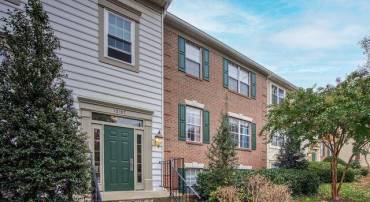 12107 GREENWAY CT #202, FAIRFAX, Virginia 22033, 3 Bedrooms Bedrooms, ,2 BathroomsBathrooms,Residential,For sale,12107 GREENWAY CT #202,VAFX2201610 MLS # VAFX2201610