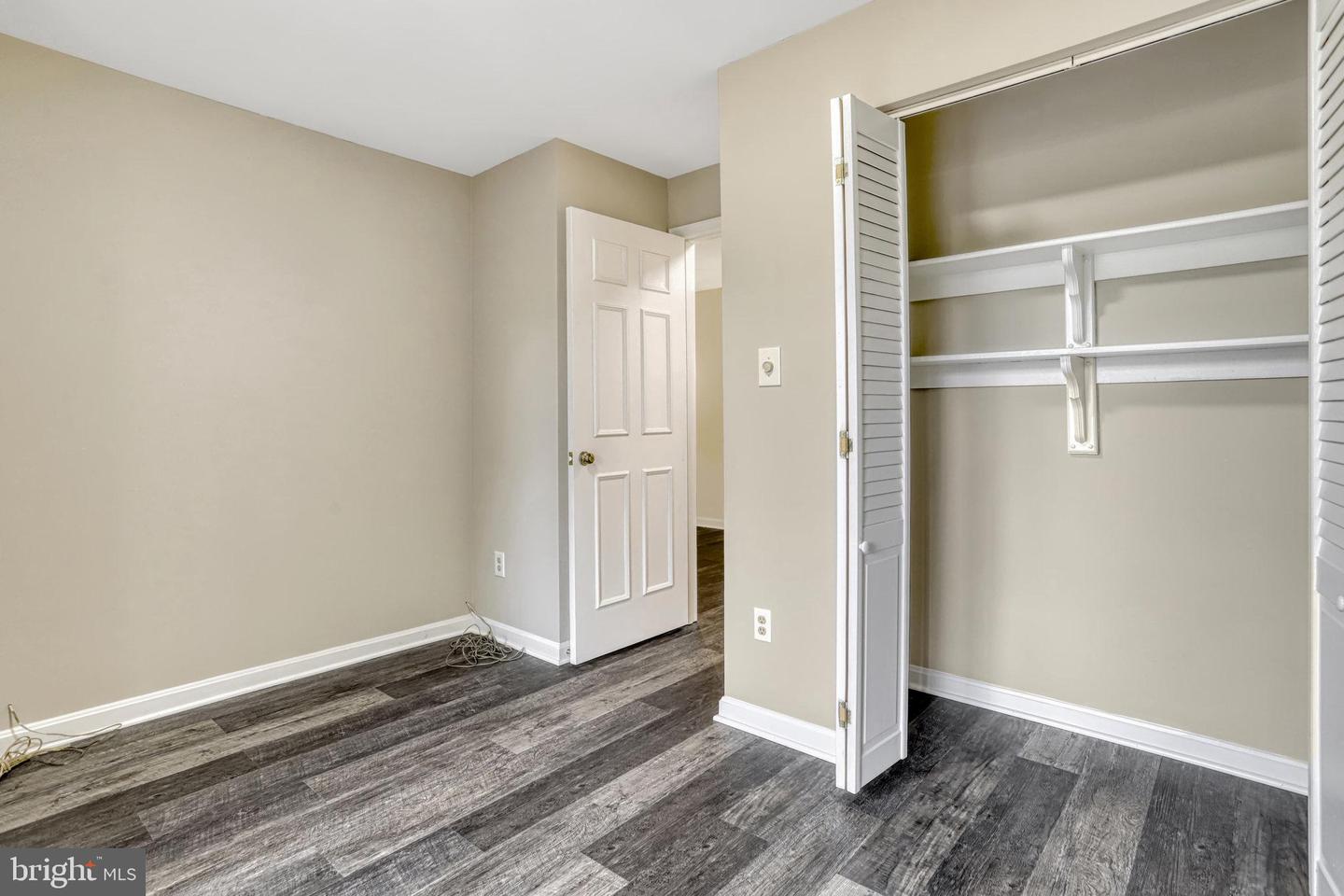 6090-A ESSEX HOUSE SQ, ALEXANDRIA, Virginia 22310, 2 Bedrooms Bedrooms, ,1 BathroomBathrooms,Residential,For sale,6090-A ESSEX HOUSE SQ,VAFX2213820 MLS # VAFX2213820