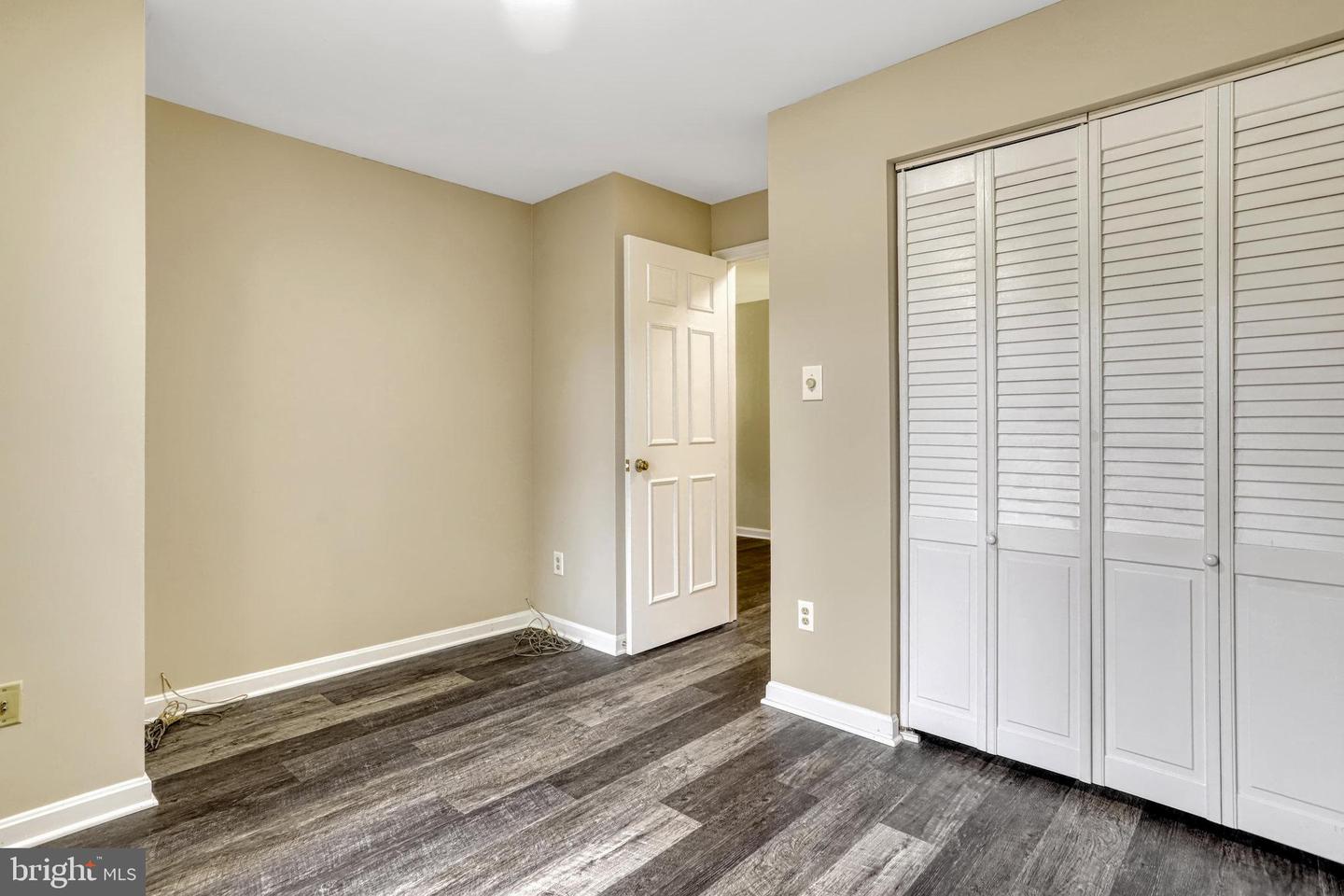 6090-A ESSEX HOUSE SQ, ALEXANDRIA, Virginia 22310, 2 Bedrooms Bedrooms, ,1 BathroomBathrooms,Residential,For sale,6090-A ESSEX HOUSE SQ,VAFX2213820 MLS # VAFX2213820