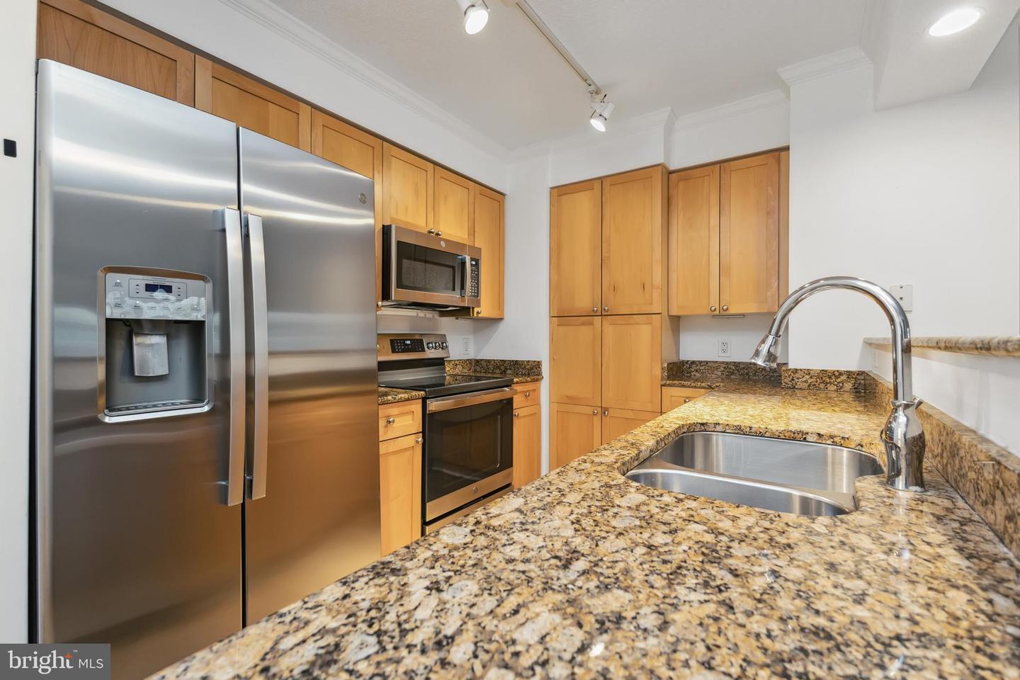 3101 N HAMPTON DR #313, ALEXANDRIA, Virginia 22302, 1 Bedroom Bedrooms, ,1 BathroomBathrooms,Residential,For sale,3101 N HAMPTON DR #313,VAAX2040076 MLS # VAAX2040076