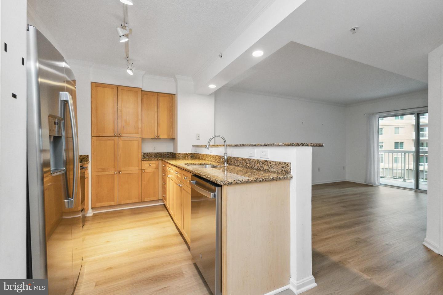 3101 N HAMPTON DR #313, ALEXANDRIA, Virginia 22302, 1 Bedroom Bedrooms, ,1 BathroomBathrooms,Residential,For sale,3101 N HAMPTON DR #313,VAAX2040076 MLS # VAAX2040076