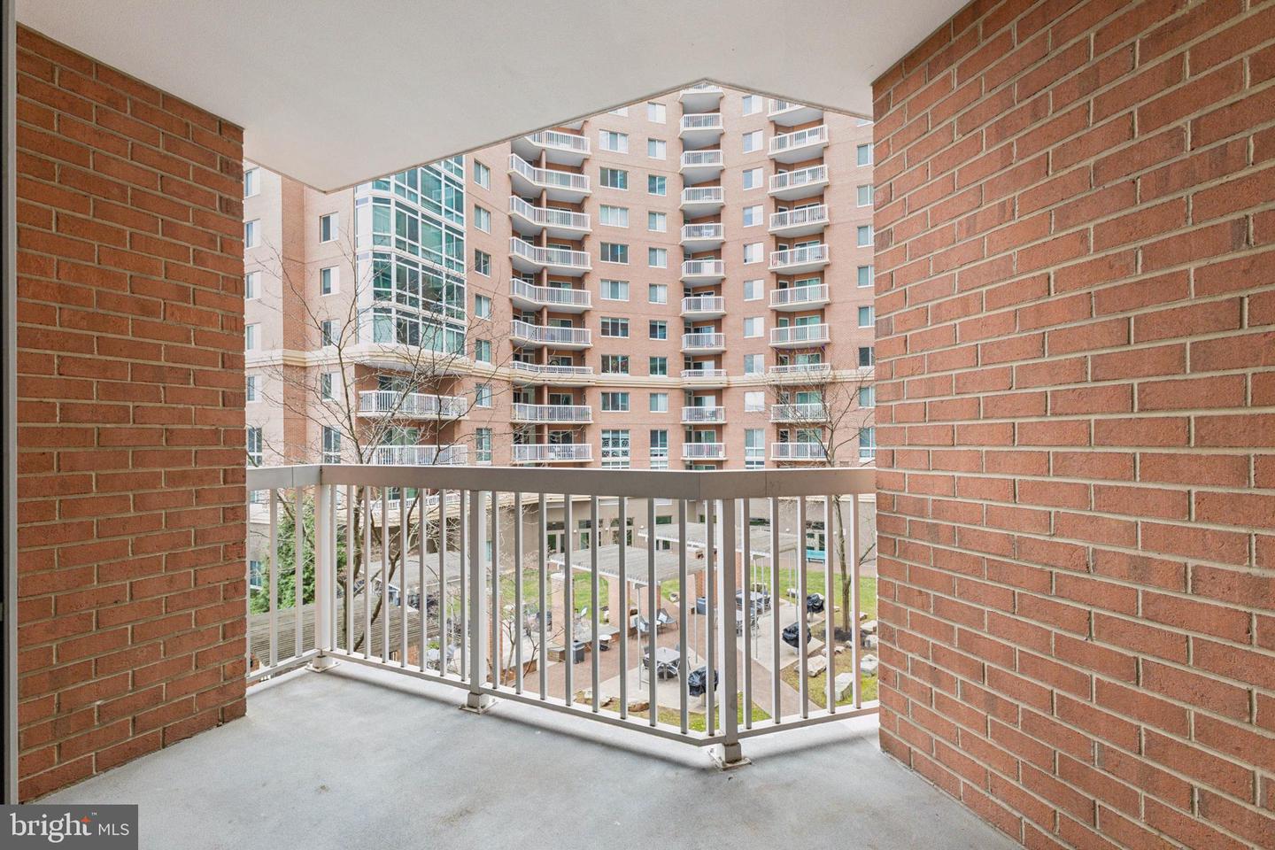 3101 N HAMPTON DR #313, ALEXANDRIA, Virginia 22302, 1 Bedroom Bedrooms, ,1 BathroomBathrooms,Residential,For sale,3101 N HAMPTON DR #313,VAAX2040076 MLS # VAAX2040076