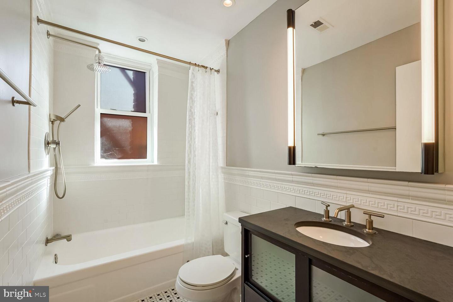 1495 NEWTON ST NW #301, WASHINGTON, District Of Columbia 20010, 1 Bedroom Bedrooms, ,1 BathroomBathrooms,Residential,For sale,1495 NEWTON ST NW #301,DCDC2172596 MLS # DCDC2172596