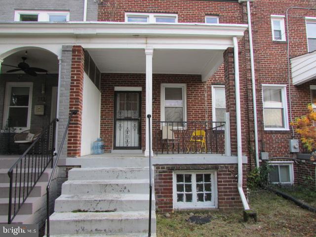 314 FARRAGUT ST NW, WASHINGTON, District Of Columbia 20011, 3 Bedrooms Bedrooms, ,3 BathroomsBathrooms,Residential,For sale,314 FARRAGUT ST NW,DCDC2169742 MLS # DCDC2169742