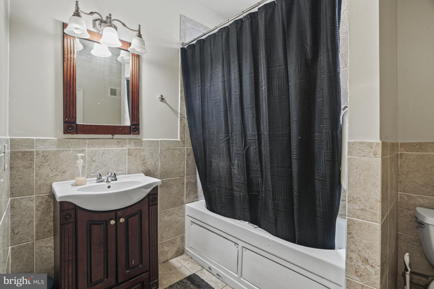 4519 15TH ST NW, WASHINGTON, District Of Columbia 20011, 4 Bedrooms Bedrooms, ,2 BathroomsBathrooms,Residential,For sale,4519 15TH ST NW,DCDC2172602 MLS # DCDC2172602