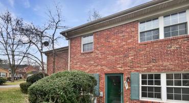 9731 HAGEL CIR #46/E, LORTON, Virginia 22079, 2 Bedrooms Bedrooms, ,1 BathroomBathrooms,Residential,For sale,9731 HAGEL CIR #46/E,VAFX2215446 MLS # VAFX2215446