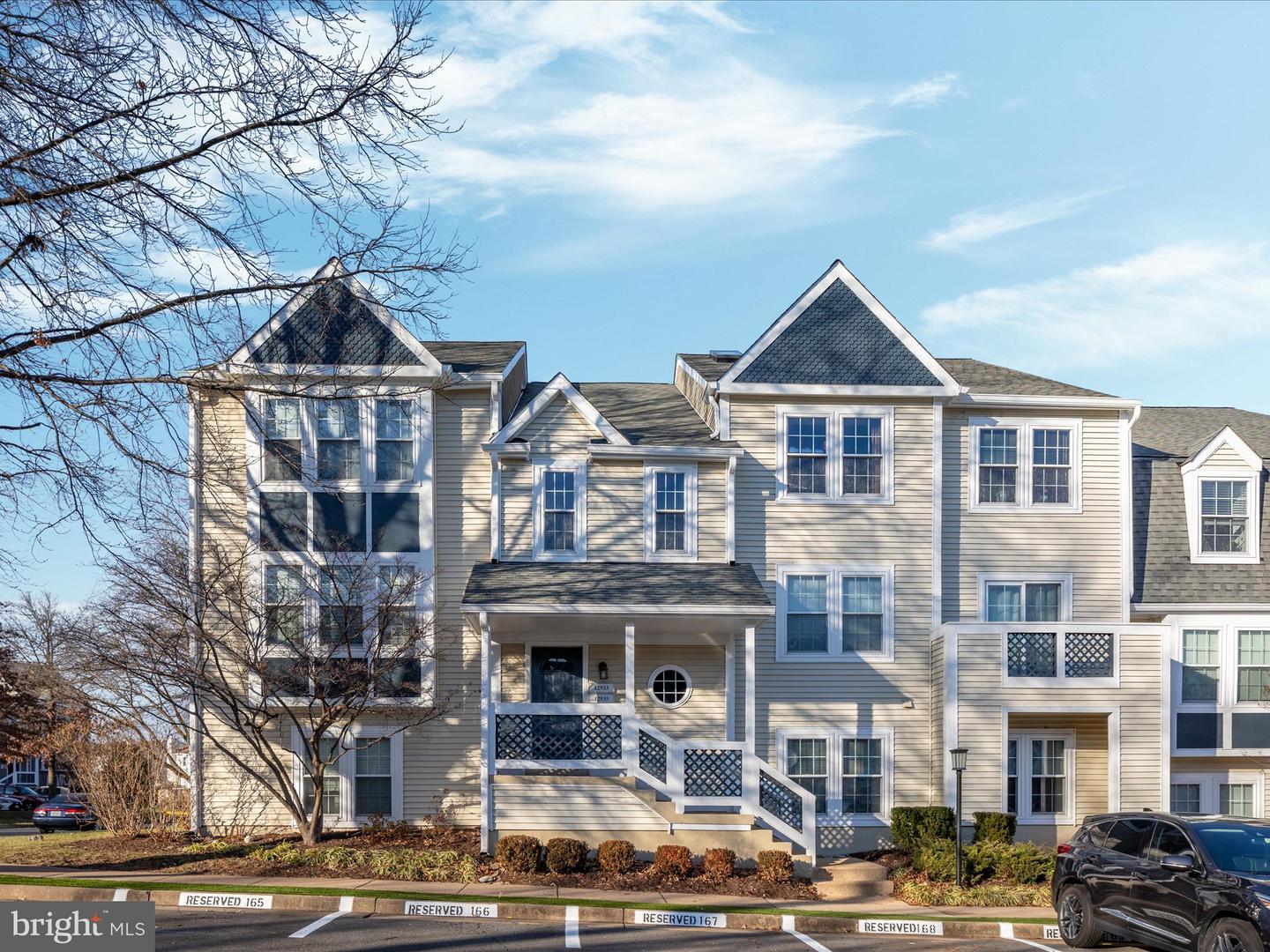 12933-A GRAYS POINTE RD #12933A, FAIRFAX, Virginia 22033, 2 Bedrooms Bedrooms, ,2 BathroomsBathrooms,Residential,For sale,12933-A GRAYS POINTE RD #12933A,VAFX2215442 MLS # VAFX2215442