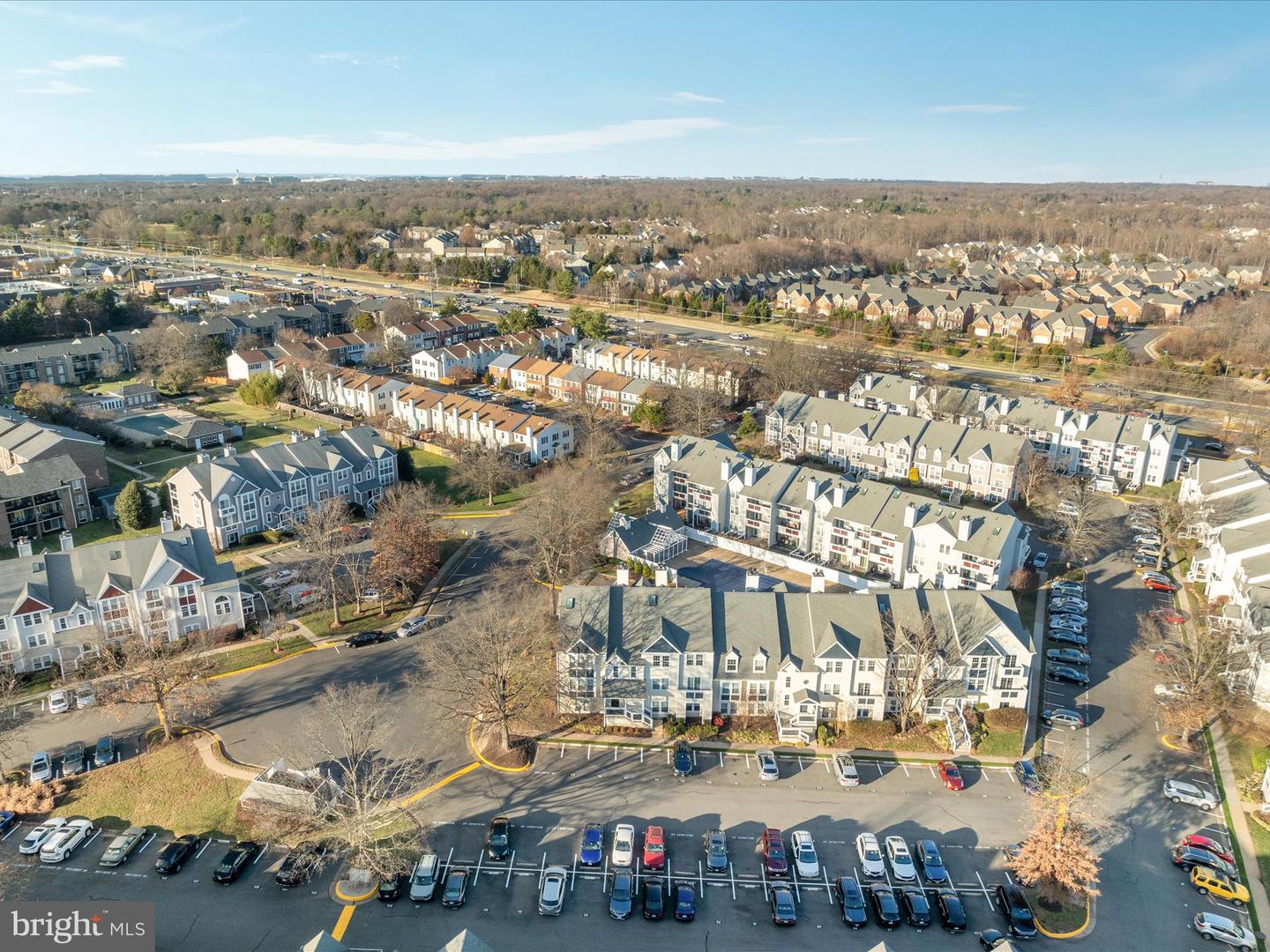 12933-A GRAYS POINTE RD #12933A, FAIRFAX, Virginia 22033, 2 Bedrooms Bedrooms, ,2 BathroomsBathrooms,Residential,For sale,12933-A GRAYS POINTE RD #12933A,VAFX2215442 MLS # VAFX2215442