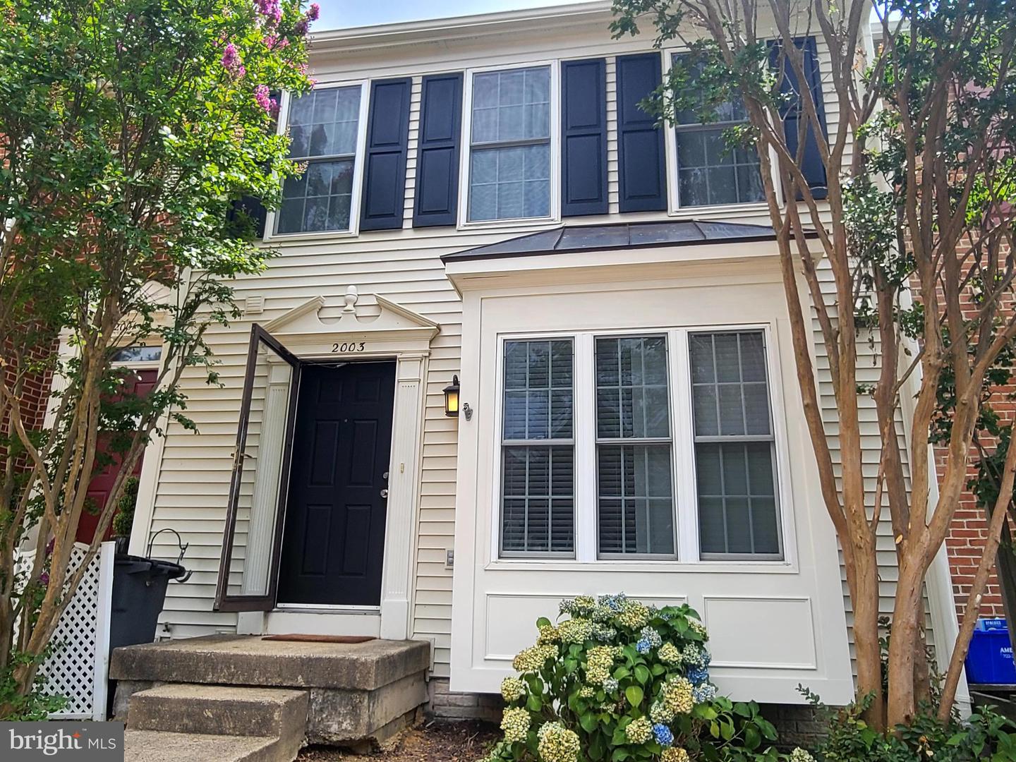 2003 QUIET CREEK CT, WOODBRIDGE, Virginia 22192, 2 Bedrooms Bedrooms, ,3 BathroomsBathrooms,Residential,For sale,2003 QUIET CREEK CT,VAPW2084220 MLS # VAPW2084220