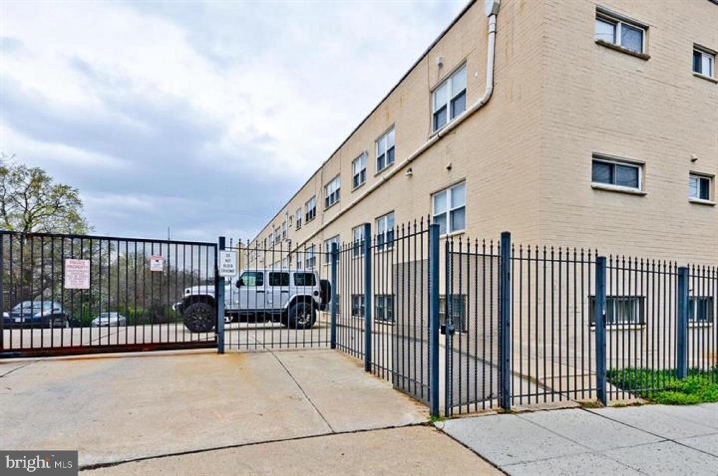 5037 CALL PL SE #202, WASHINGTON, District Of Columbia 20019, 2 Bedrooms Bedrooms, ,1 BathroomBathrooms,Residential,For sale,5037 CALL PL SE #202,DCDC2172776 MLS # DCDC2172776