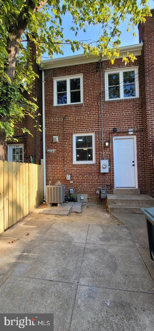 138 DALE ST, ALEXANDRIA, Virginia 22305, 3 Bedrooms Bedrooms, ,2 BathroomsBathrooms,Residential,For sale,138 DALE ST,VAAX2039892 MLS # VAAX2039892