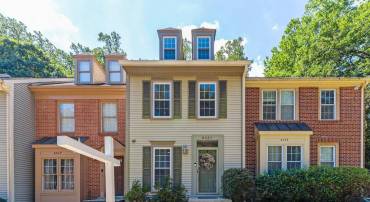 8531 CHAPMAN OAK CT, SPRINGFIELD, Virginia 22153, 2 Bedrooms Bedrooms, ,2 BathroomsBathrooms,Residential,For sale,8531 CHAPMAN OAK CT,VAFX2215490 MLS # VAFX2215490