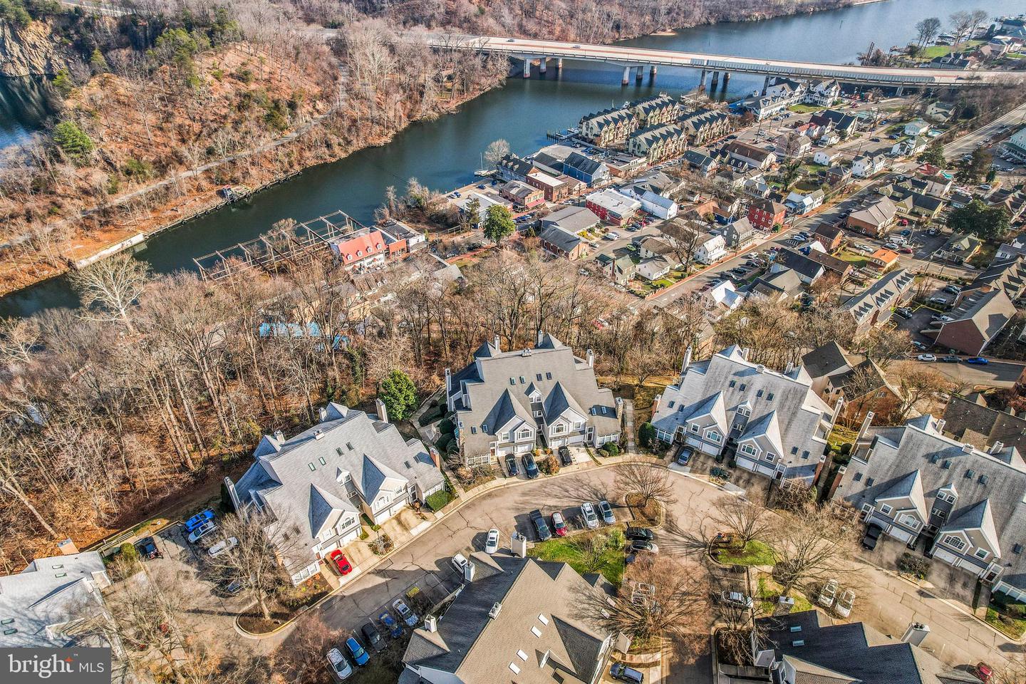 307 OVERLOOK DR #5, OCCOQUAN, Virginia 22125, 2 Bedrooms Bedrooms, ,2 BathroomsBathrooms,Residential,For sale,307 OVERLOOK DR #5,VAPW2084904 MLS # VAPW2084904